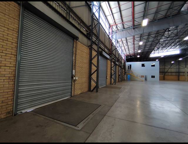 4,626M² WAREHOUSE TO LET IN GOSFORTH PARK